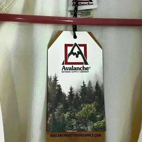 Avalanche Lightweight Jacket with adjustable cord and hood size small - Picture 5 of 12